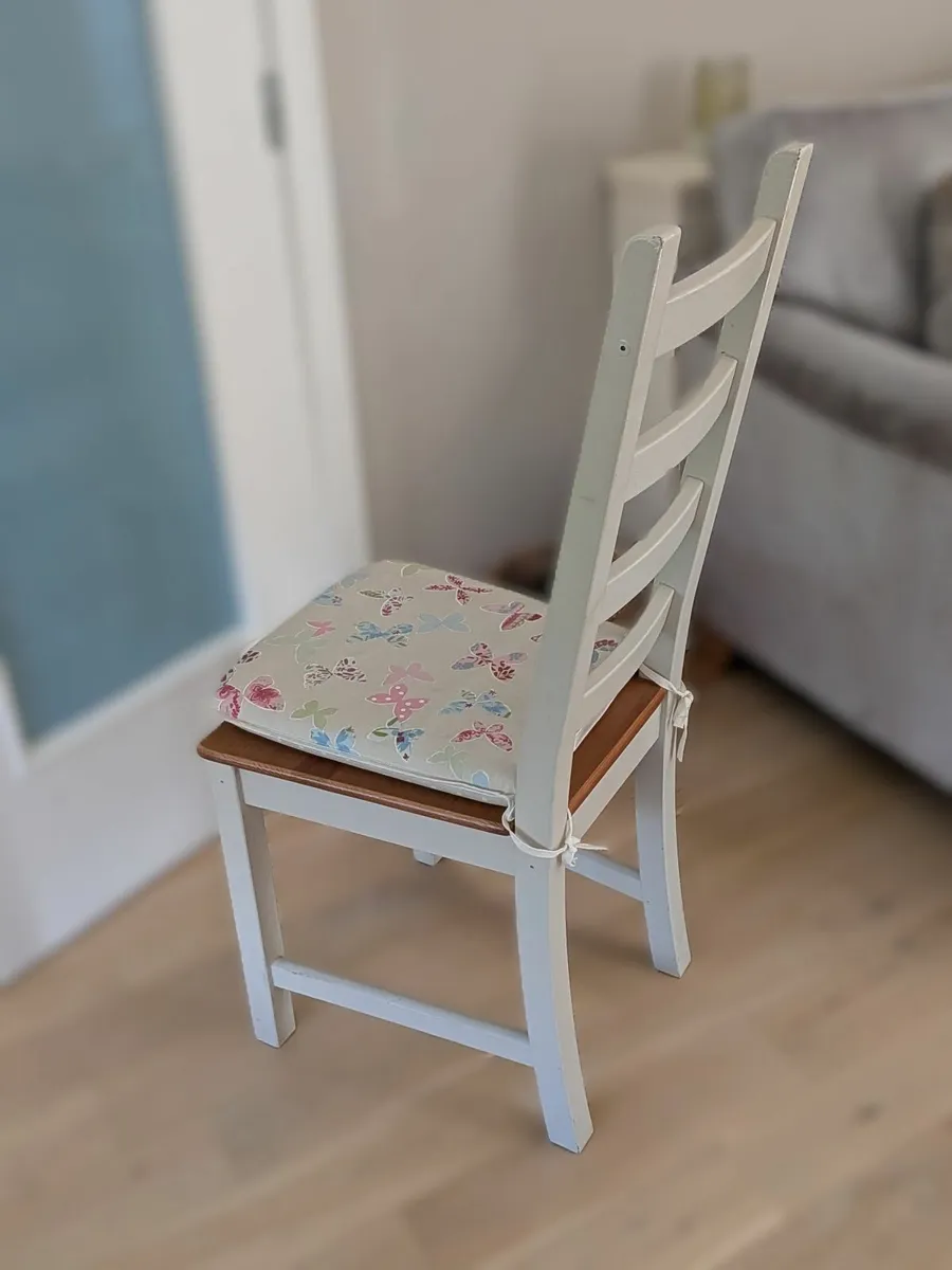 Set of four kitchen chairs - Image 3