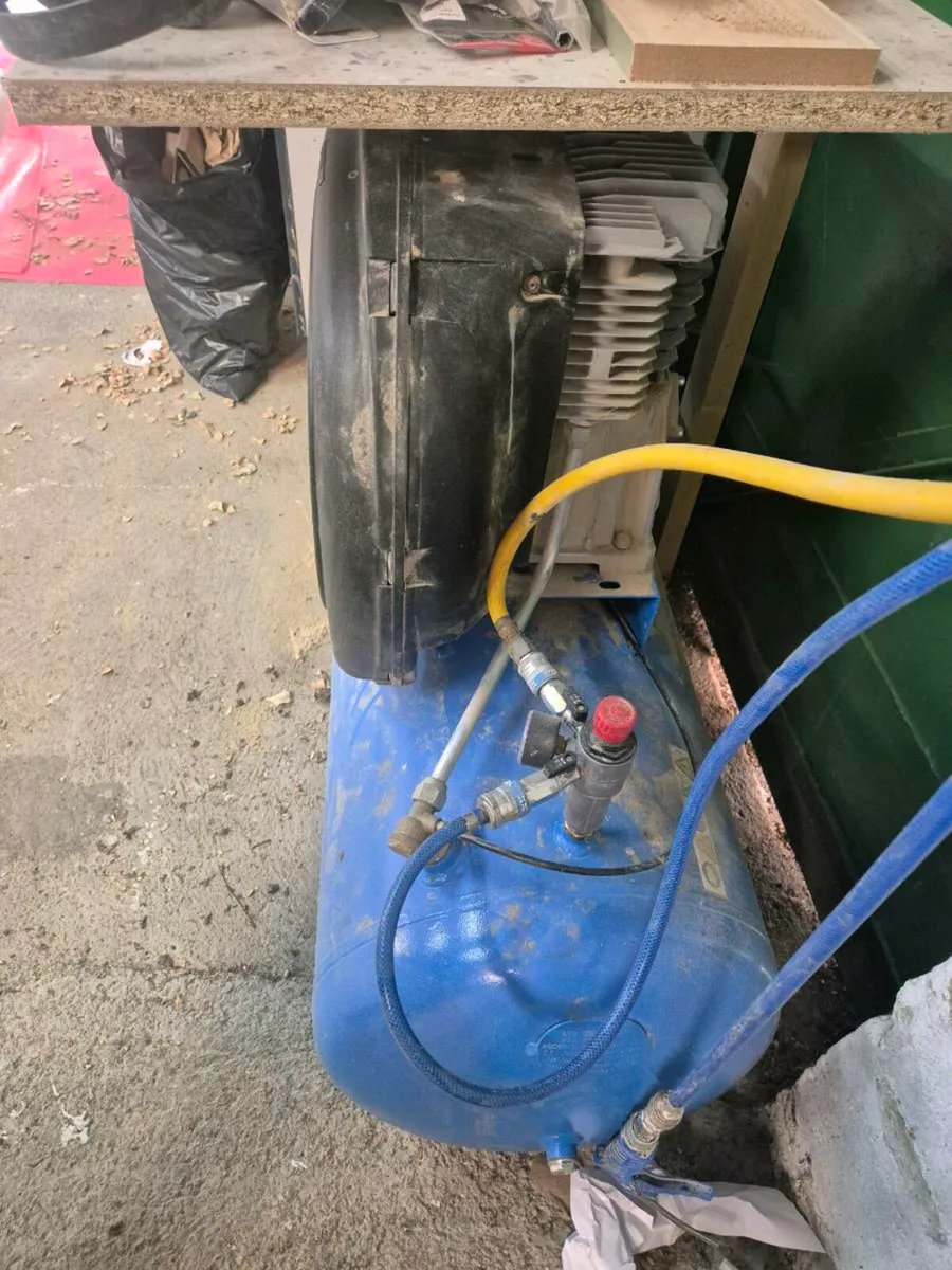 200 Litre Air compressor - Image 2