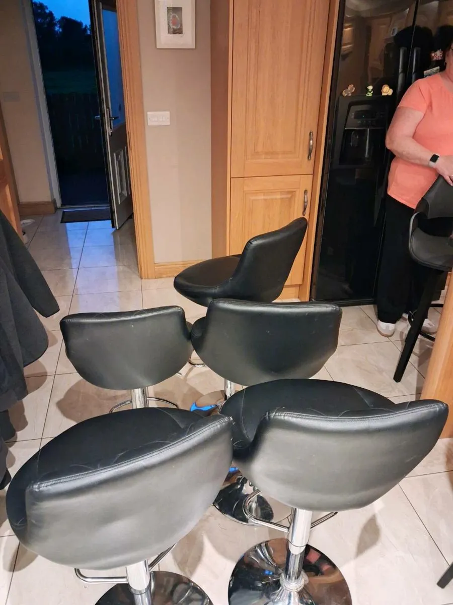 Bar stools - Image 1