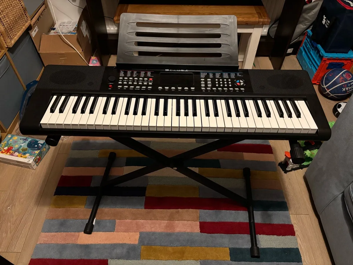 Electronic Keyboard and stand - Image 1