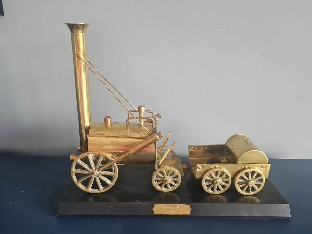 Vintage brass locomotive model - Image 1
