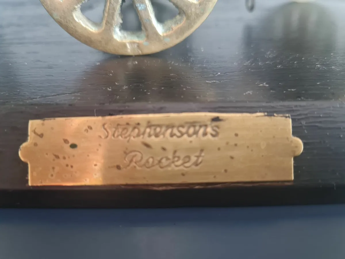 Vintage brass locomotive model - Image 2