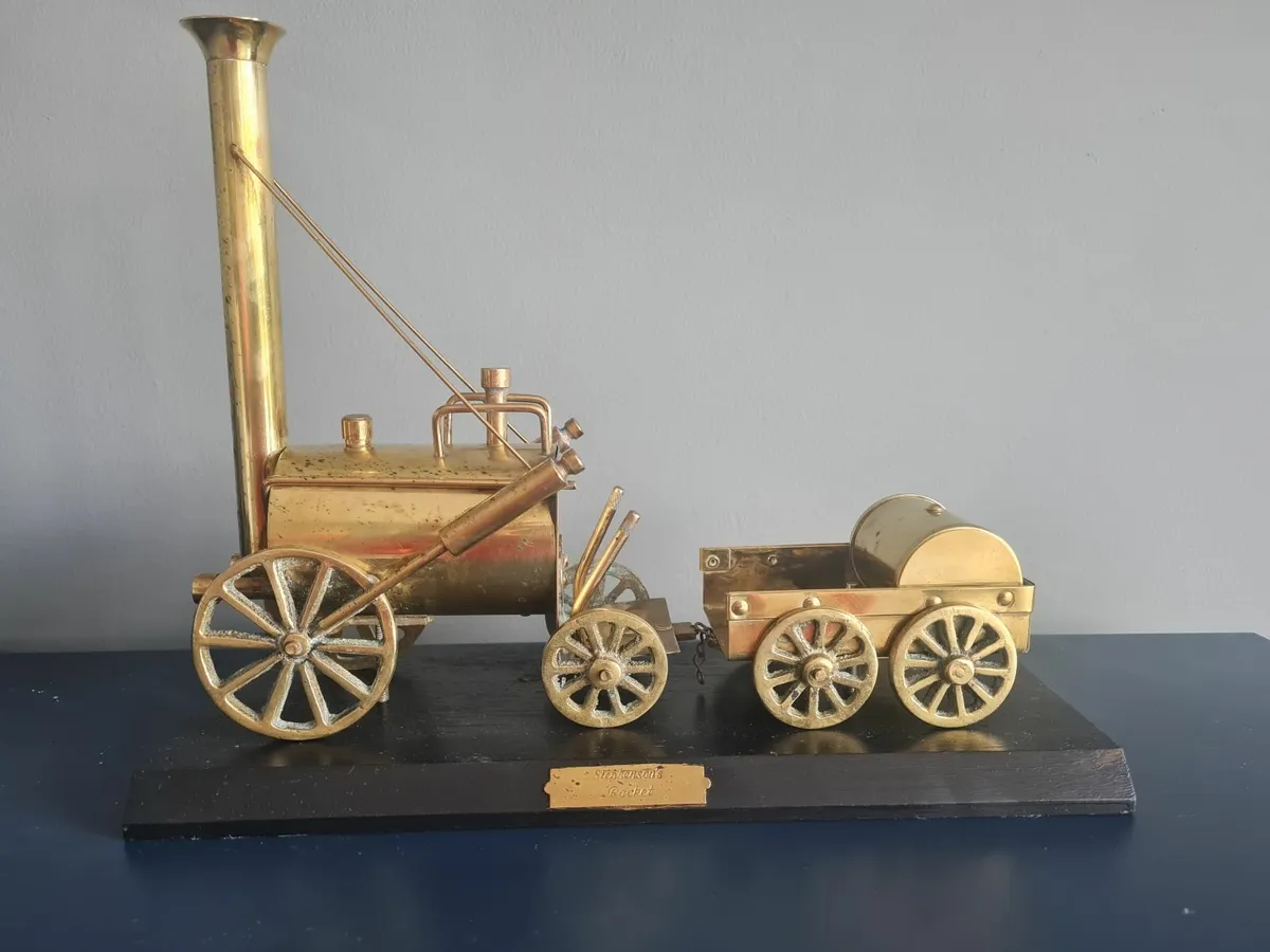 Vintage brass locomotive model - Image 3