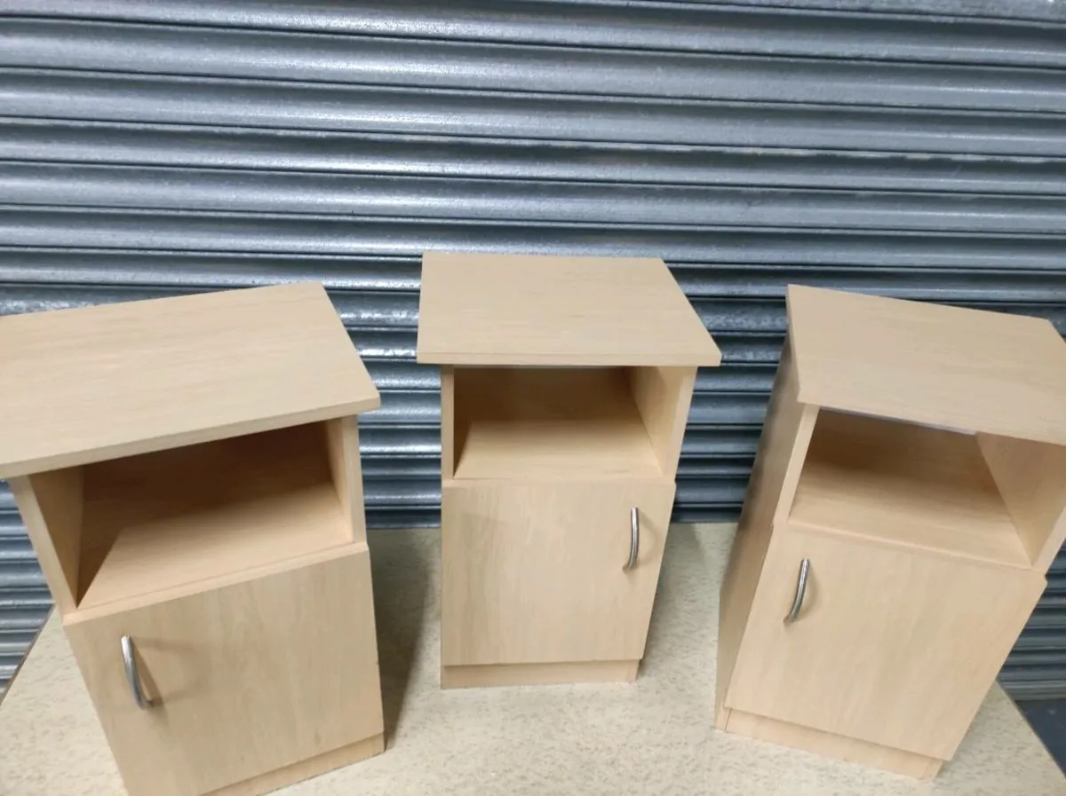 3 bedside lockers - Image 3