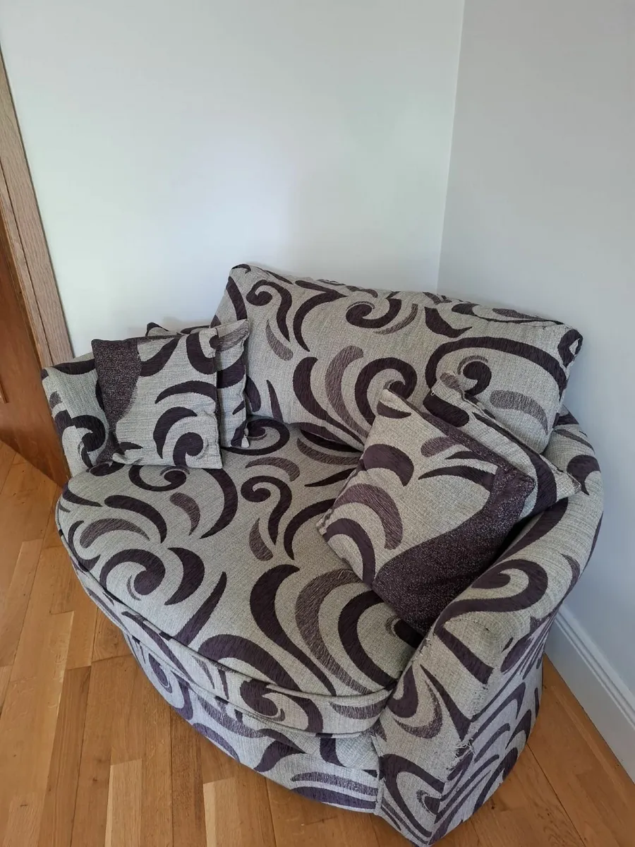 3 seater lounger sofa and swivel chair set - Image 1