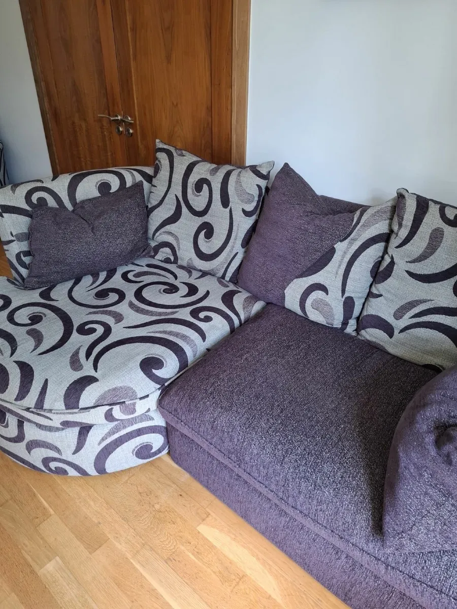3 seater lounger sofa and swivel chair set - Image 3