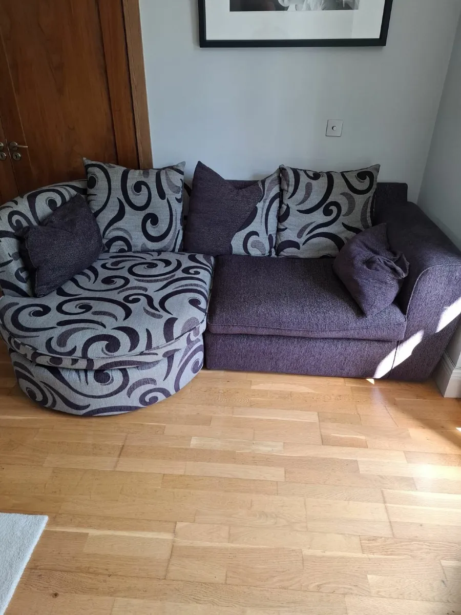 3 seater lounger sofa and swivel chair set - Image 4