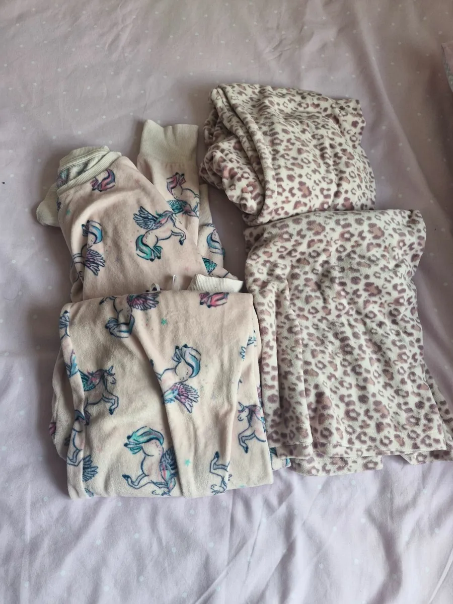 Children's Clothes - Image 3