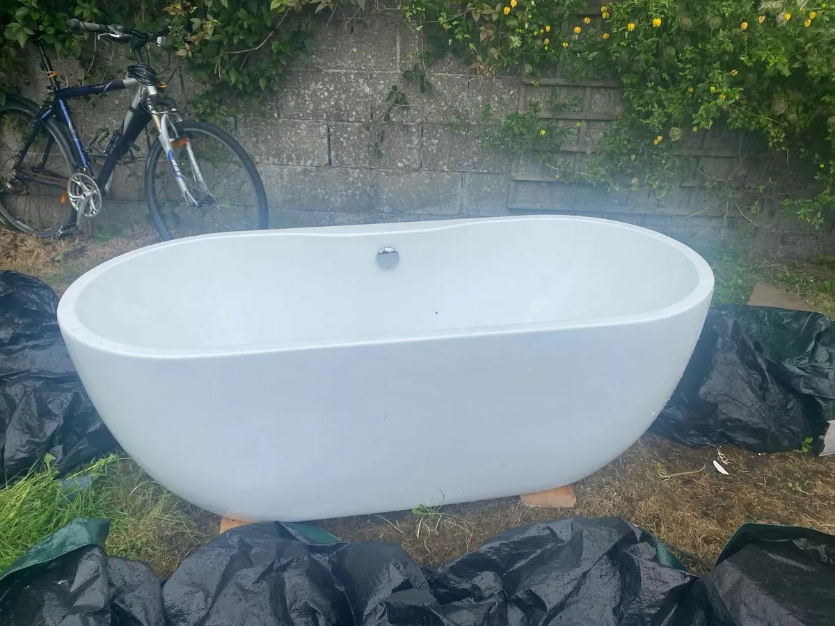 Bath - Image 2