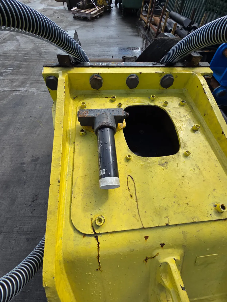 Atlas Copco Hb7000 Rock Breaker - Image 4