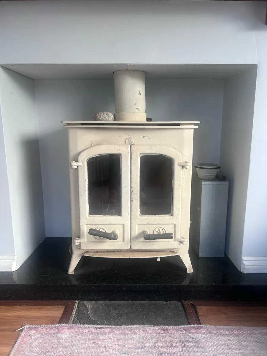 Solid fuel stove