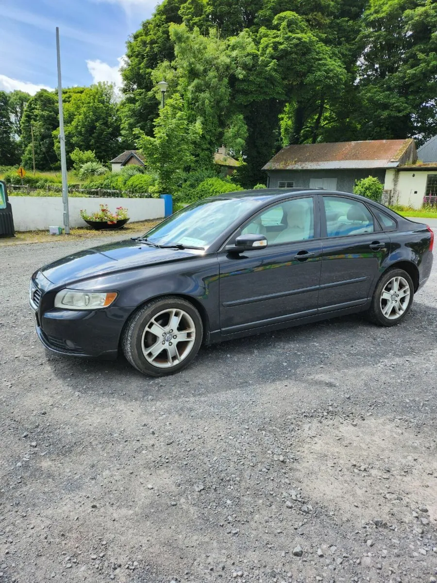Volvo S40 2008 - Image 1