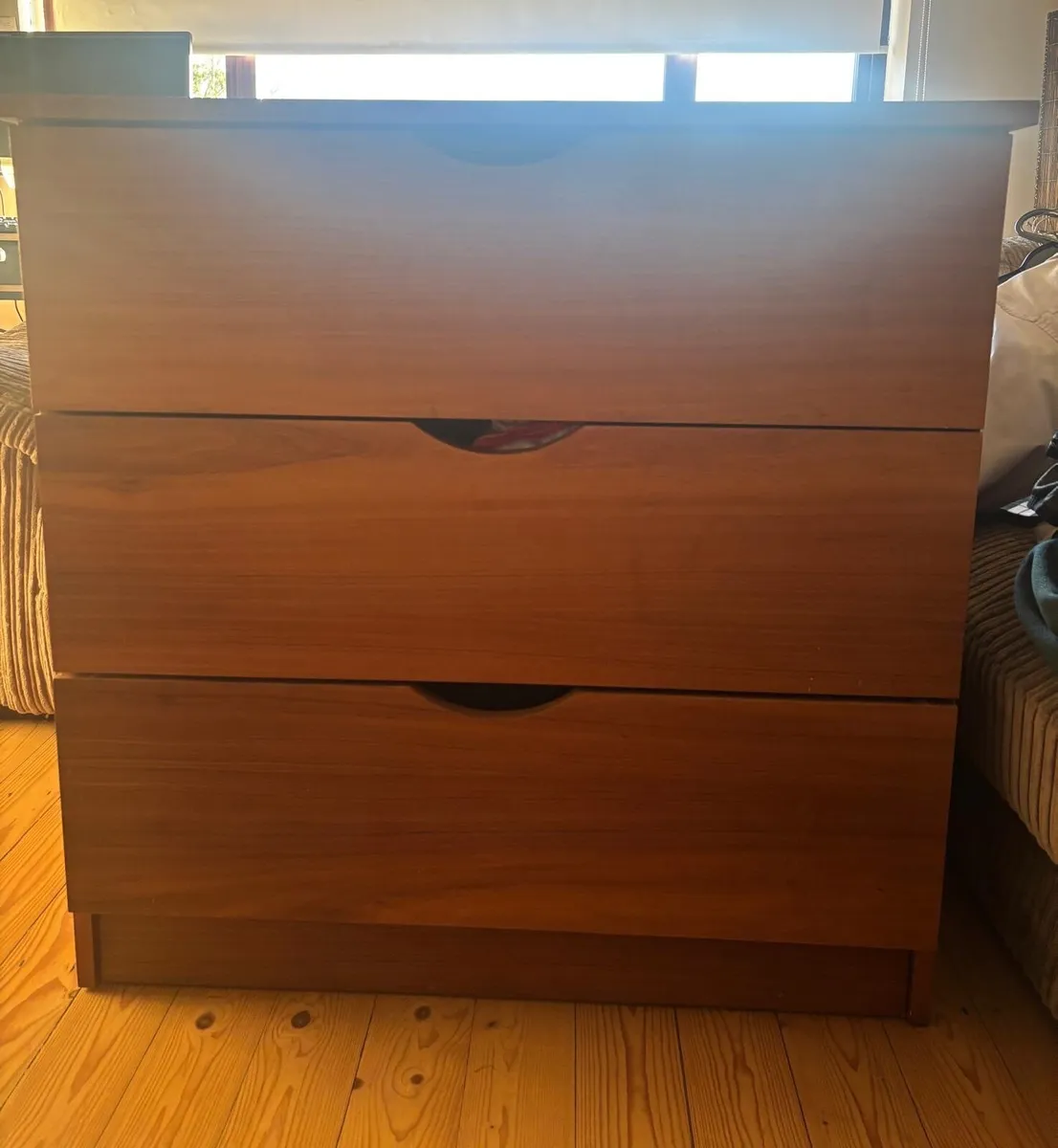 Wardrobe and chest of drawers - Image 3