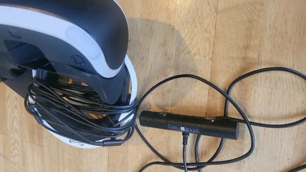 PS 4 VR Headset Bundle - Image 3