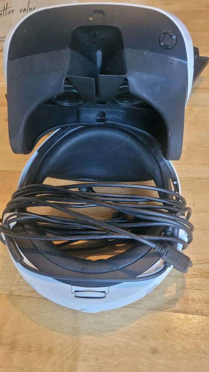 PS 4 VR Headset Bundle - Image 4