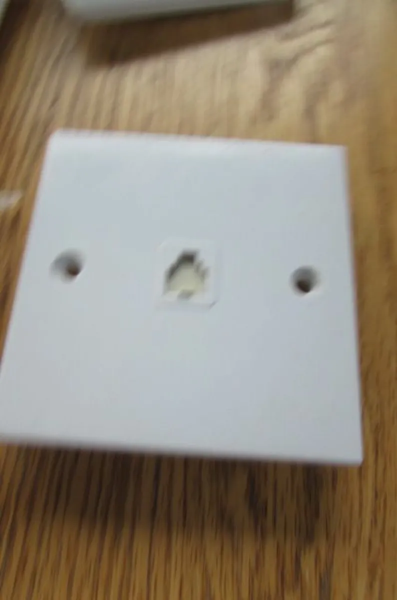Telephone Socket Outlet x 6 for Sale - Image 2