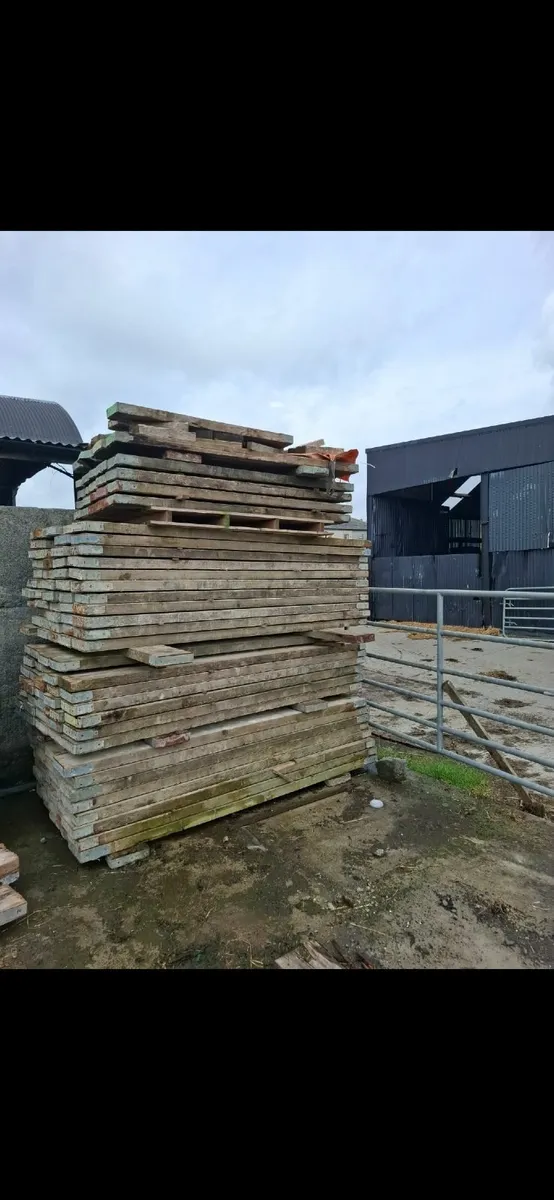 Scaffolding planks - Image 1