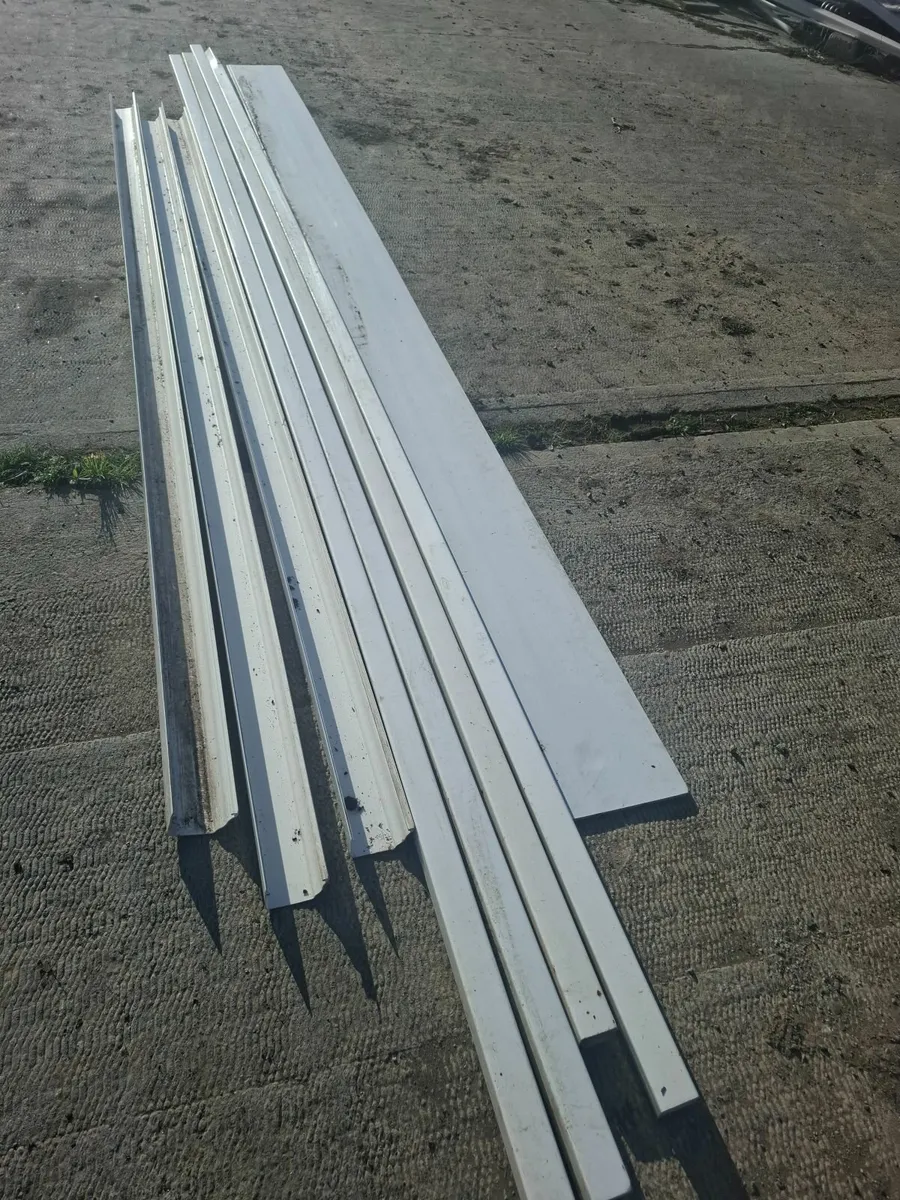 Gutters and downpipes - Image 1