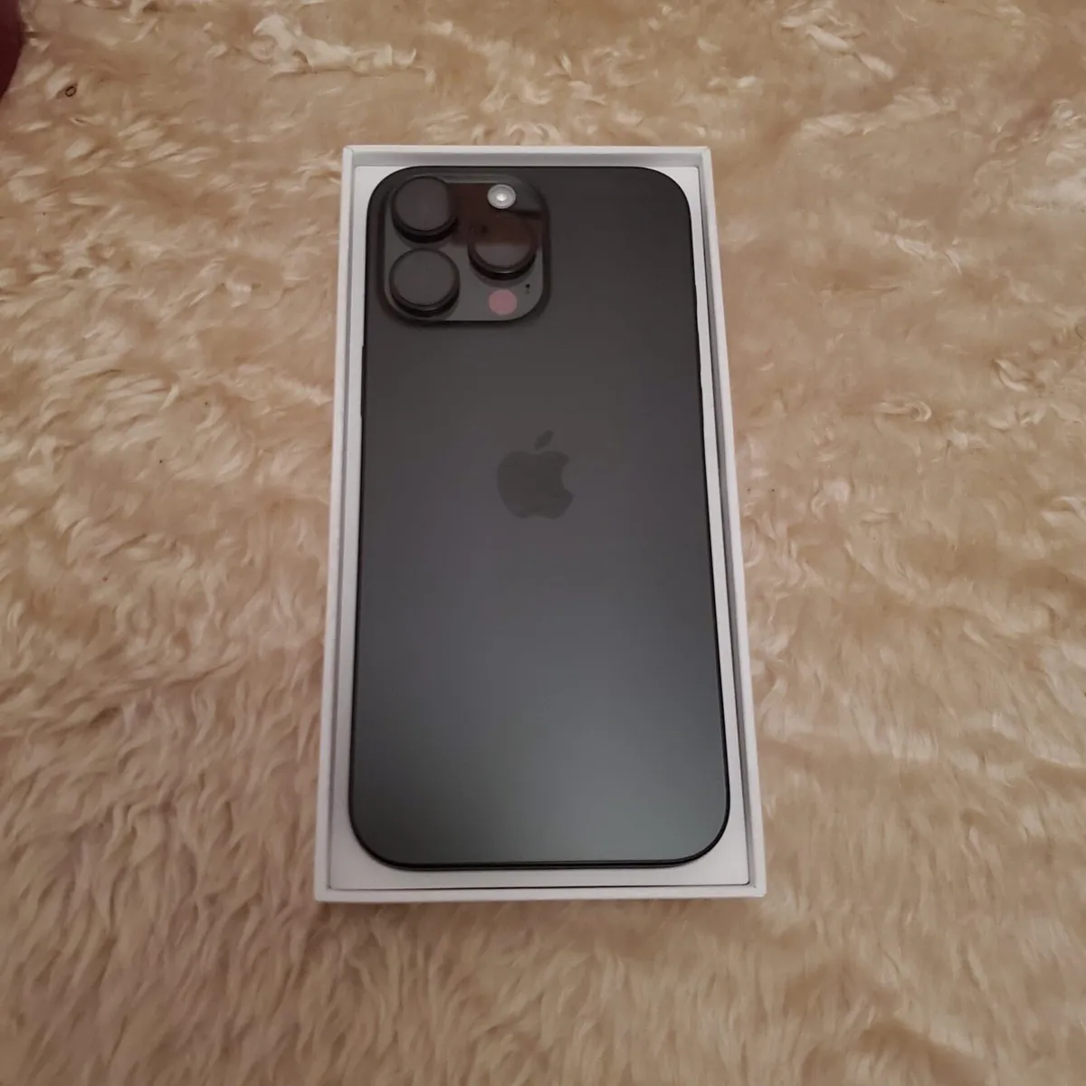 iPhone 16 Pro Max 256GB - Image 3