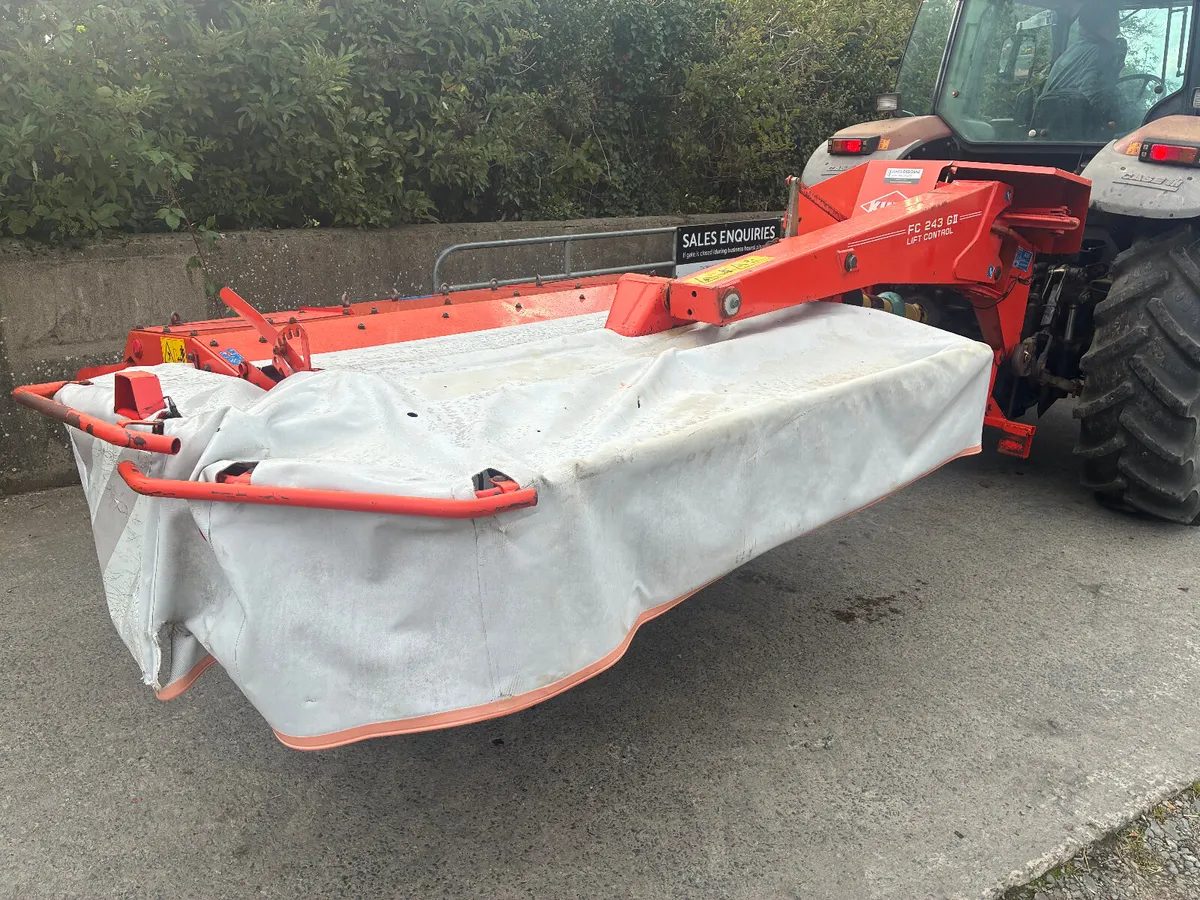 Kuhn FC243 GII Mower Conditioner - Image 2