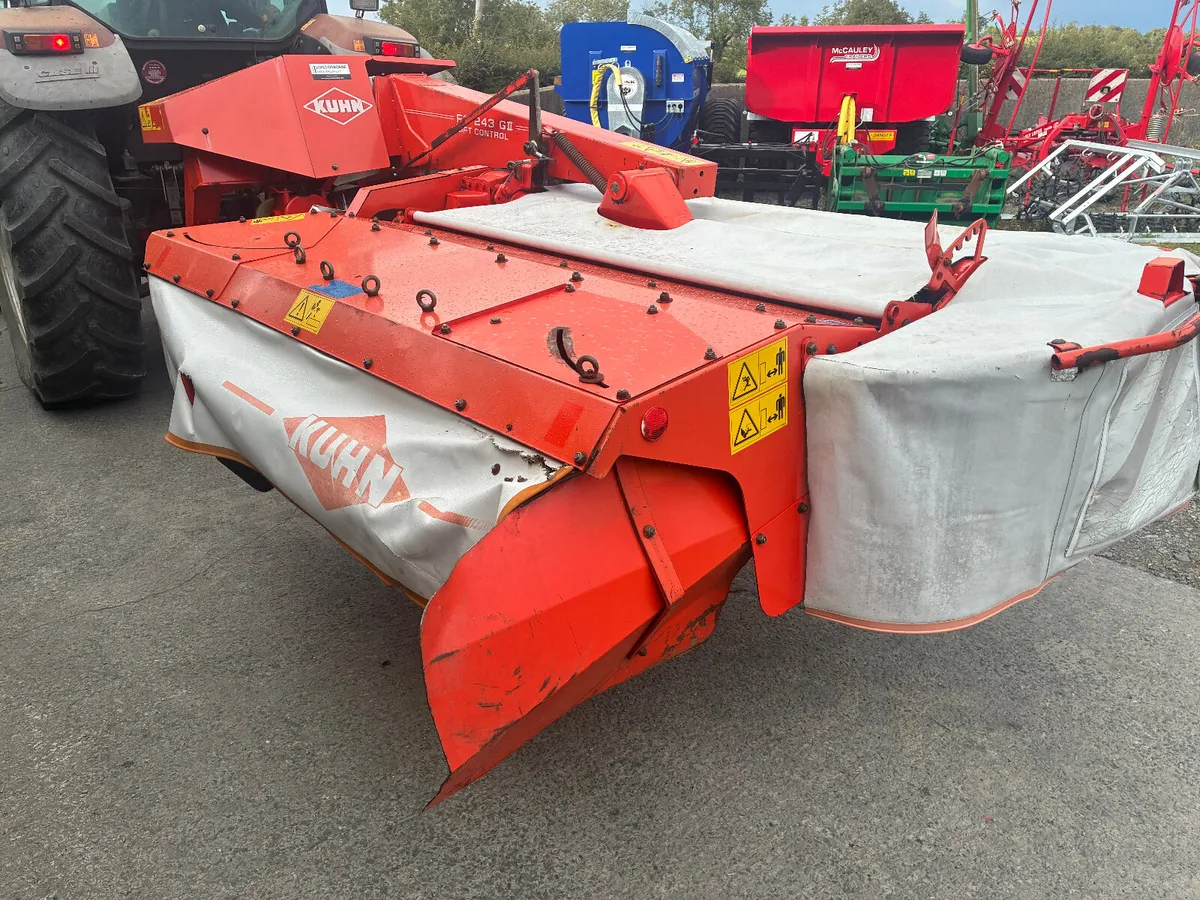 Kuhn FC243 GII Mower Conditioner - Image 4