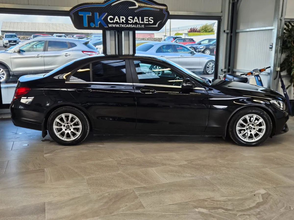 18 MERCEDES BENZ C-CLASS AVANTGARDE AUTO - Image 4