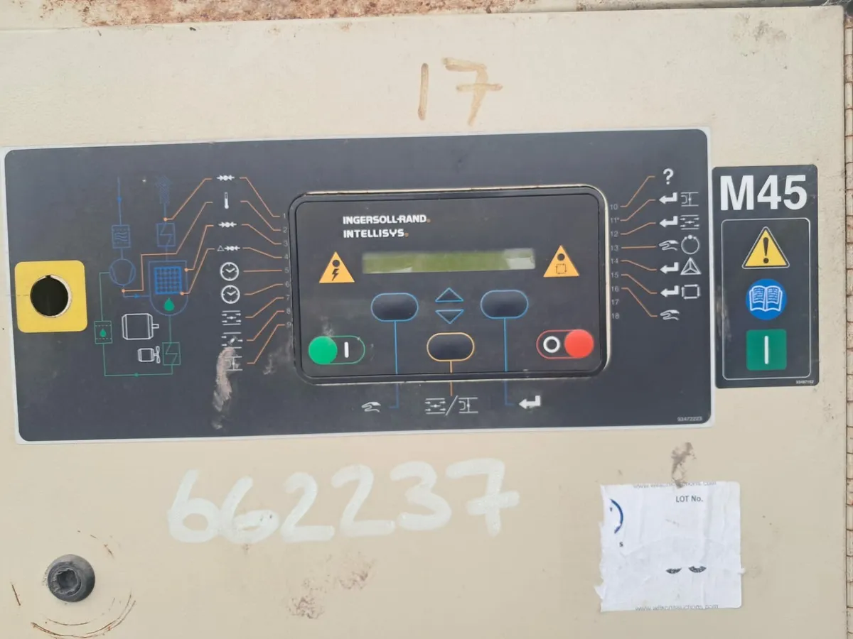 Roland Air compressor 3 phase - Image 4
