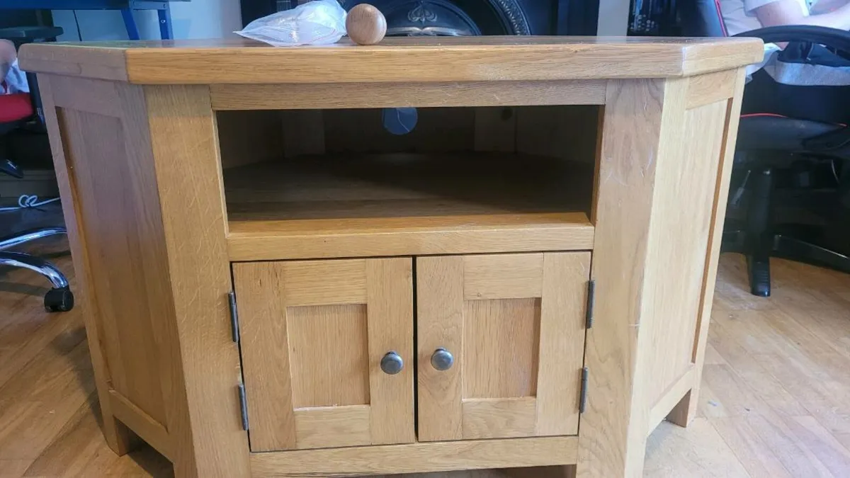 TV Corner Unit - Image 1