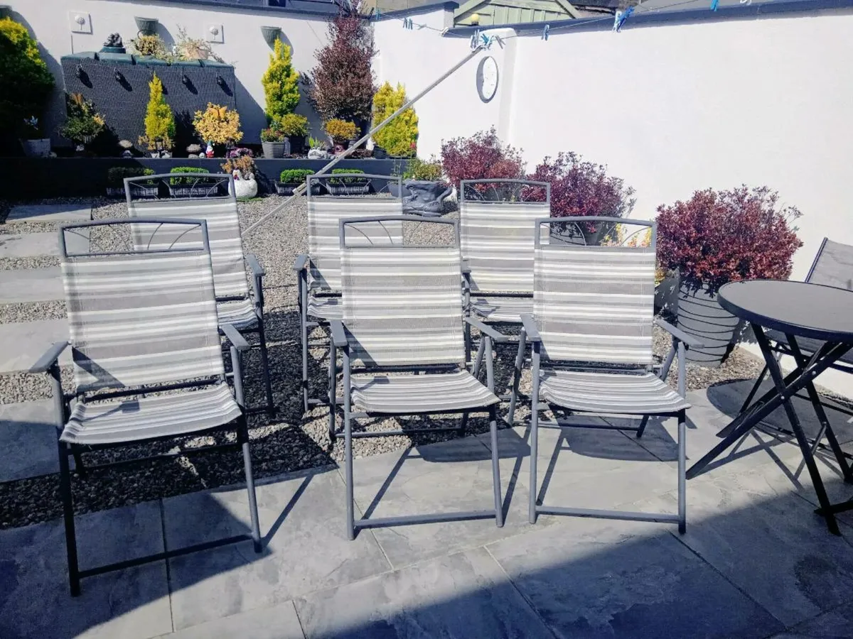 6 patio chairs - Image 2