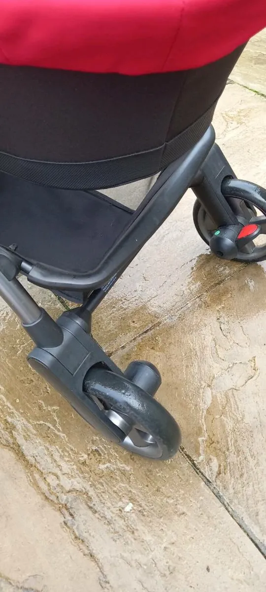Silver cross pram - Image 4