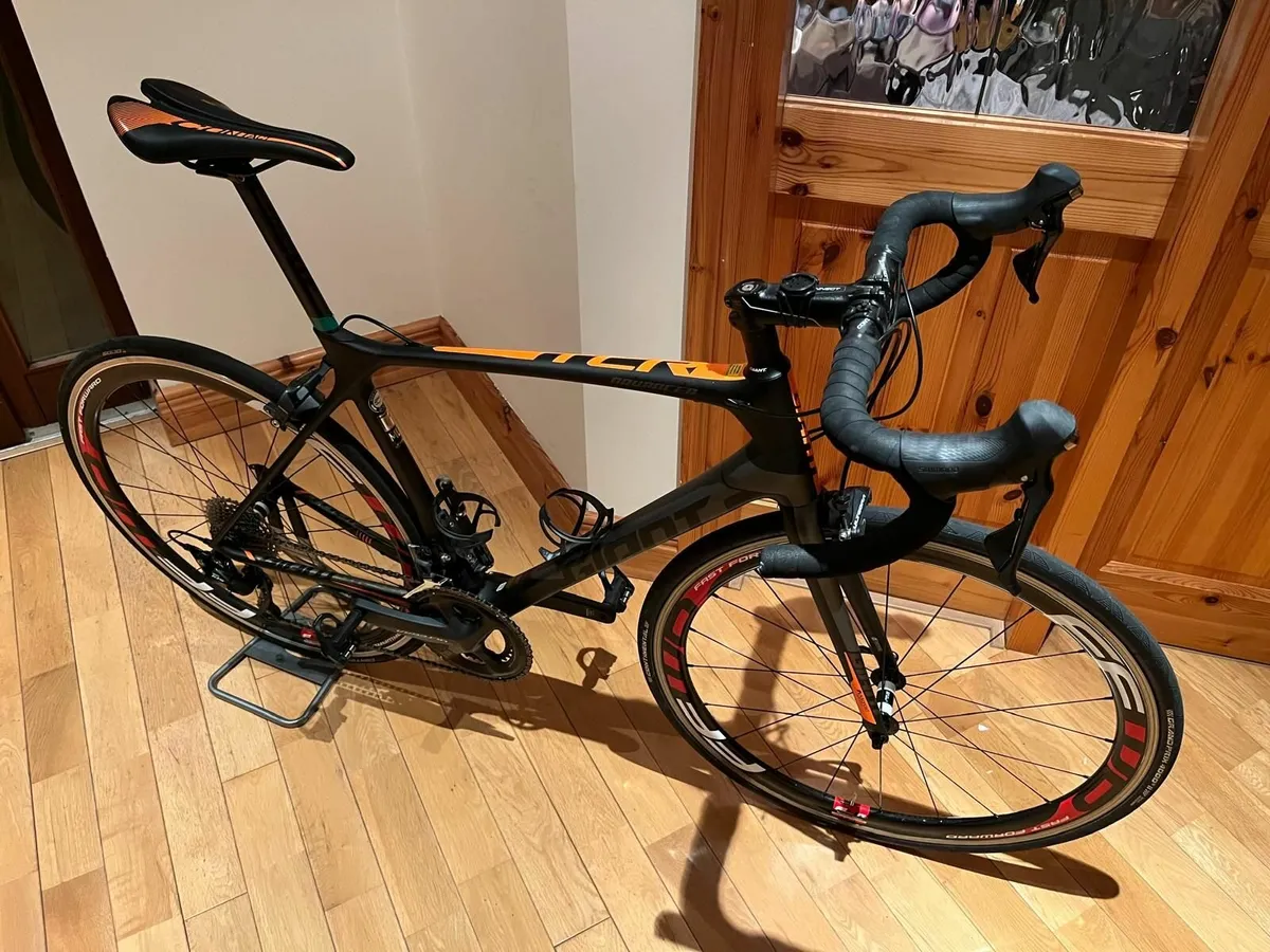 Giant TCR Advanced 1 Road Bike - Image 2