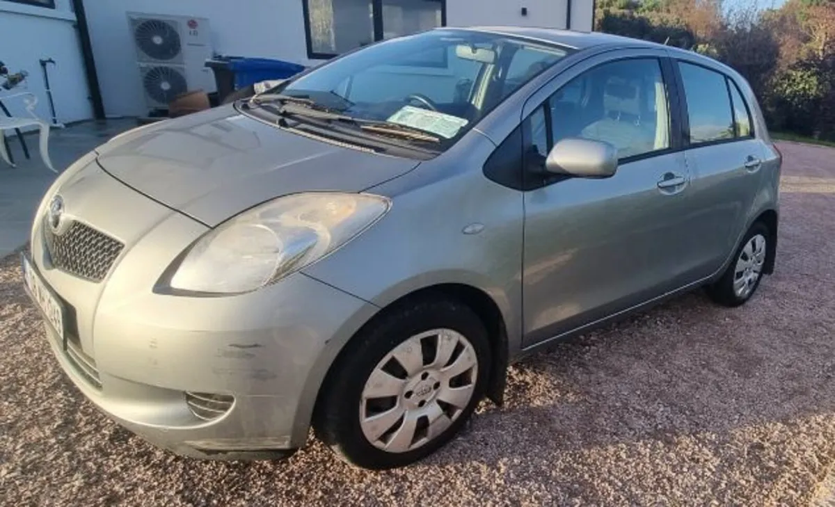 Toyota Yaris 2008 - Image 2