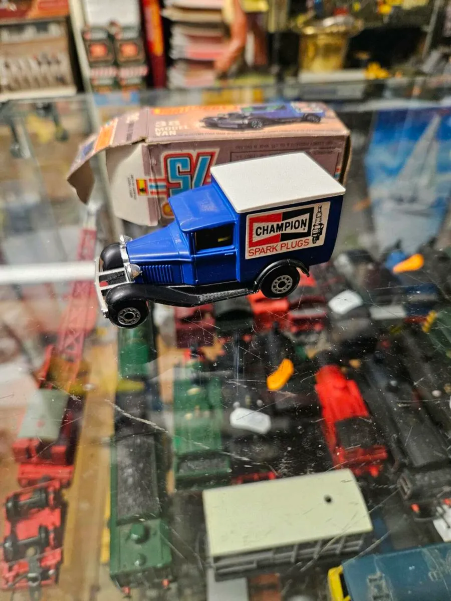 Matchbox Model A Van Champion - Image 2