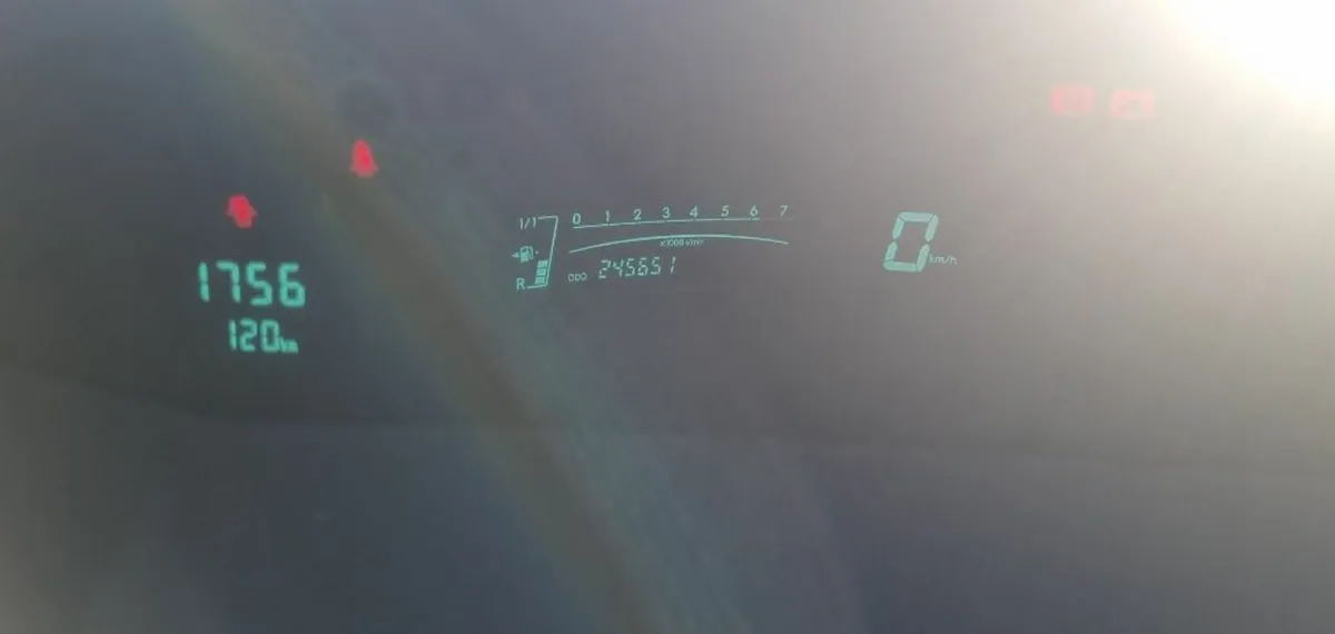 Toyota Yaris 2008 - Image 3