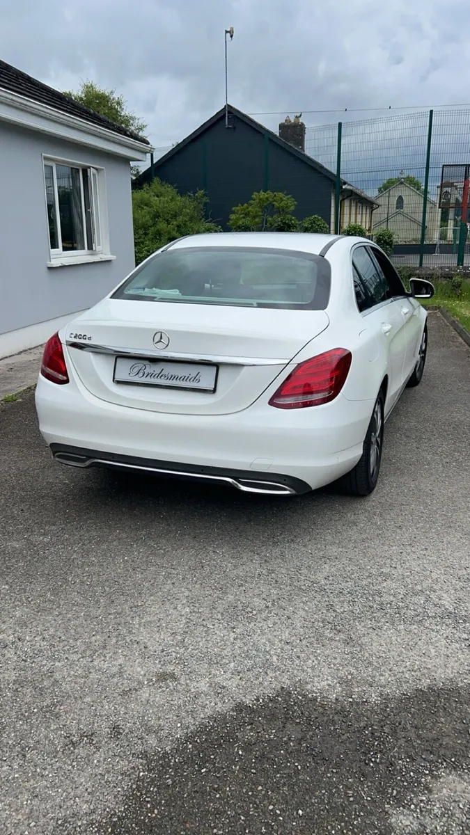 Mercedes C Clall - Image 2