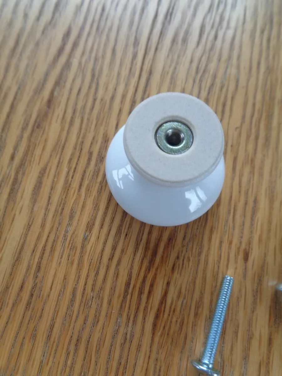 Ceramic Cupboard Knobs x 2 for Sale - Image 3