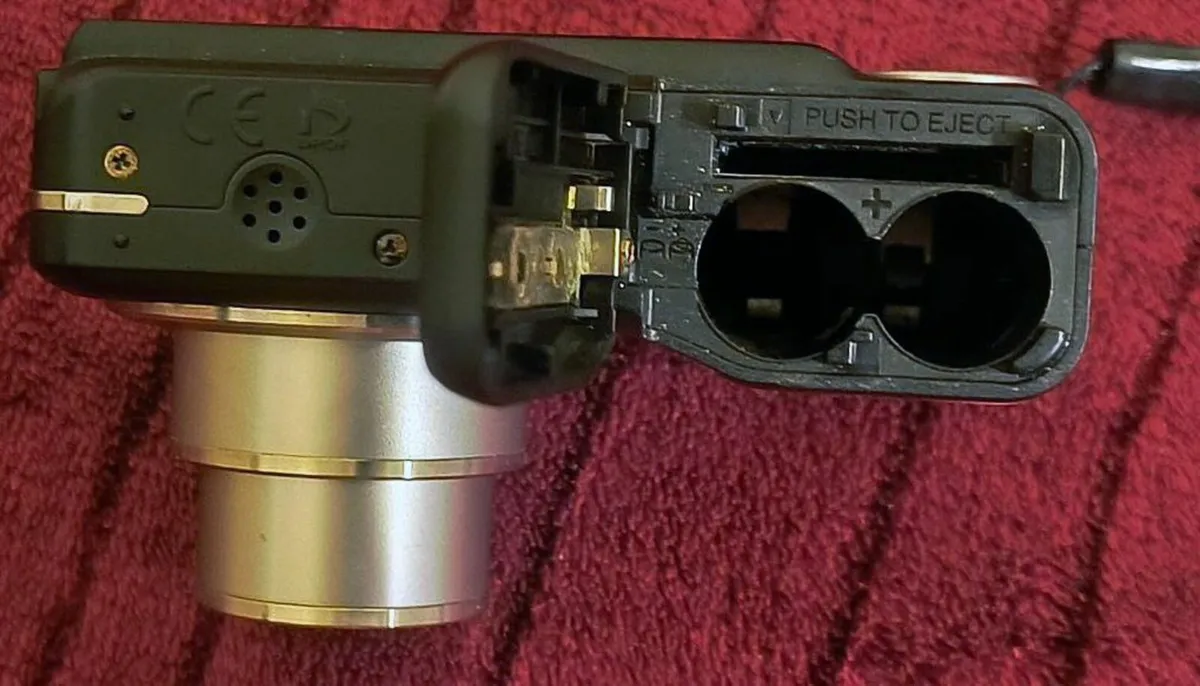 Fujifilm Digital Camera FinePix A850 8.1MP - Image 4