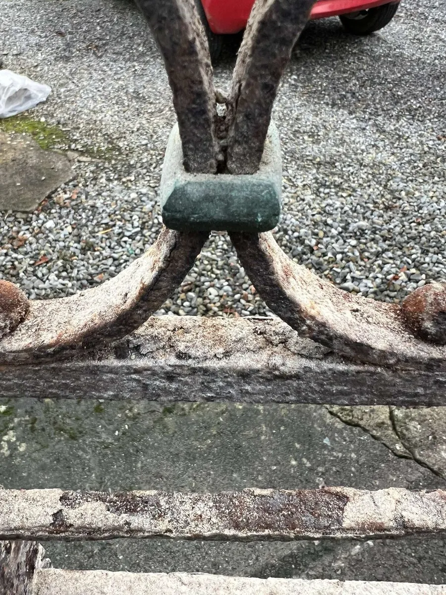 Forged Gates external - Image 3