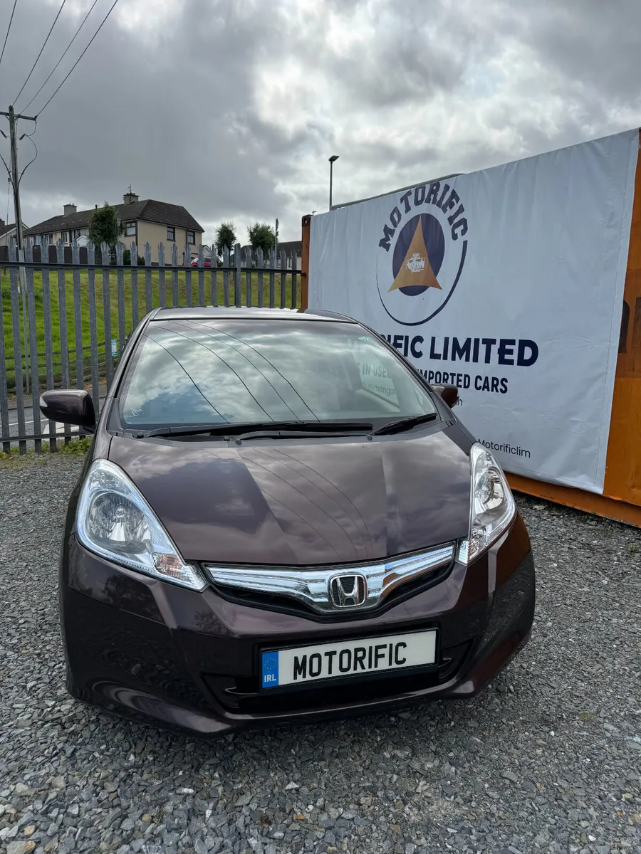 Honda Fit 2012 | Reverse Cam | Anniversary Edition - Image 3