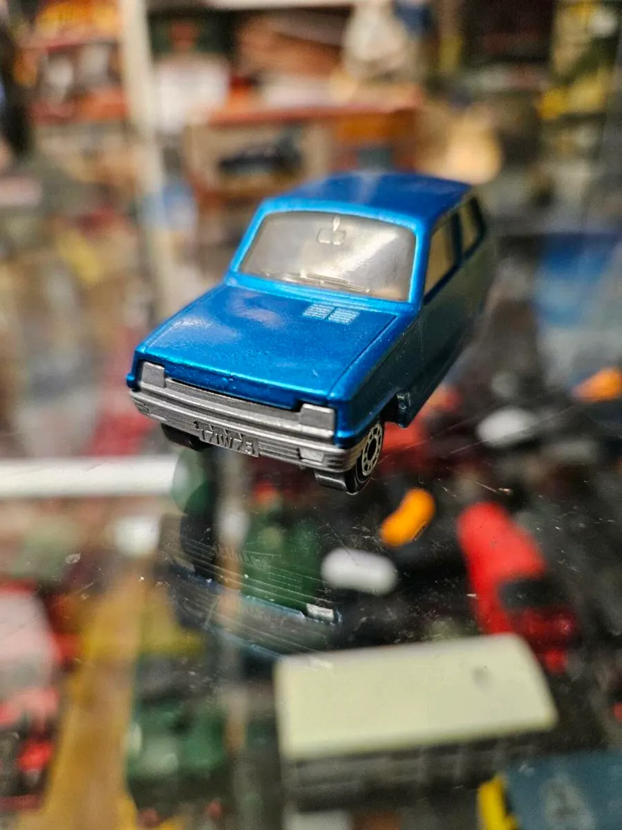 Matchbox Renault 5 - Image 4