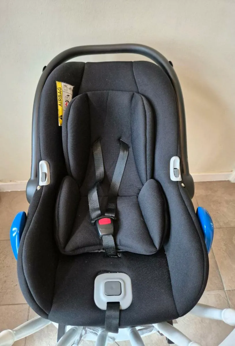 Venicci car seat - Image 3