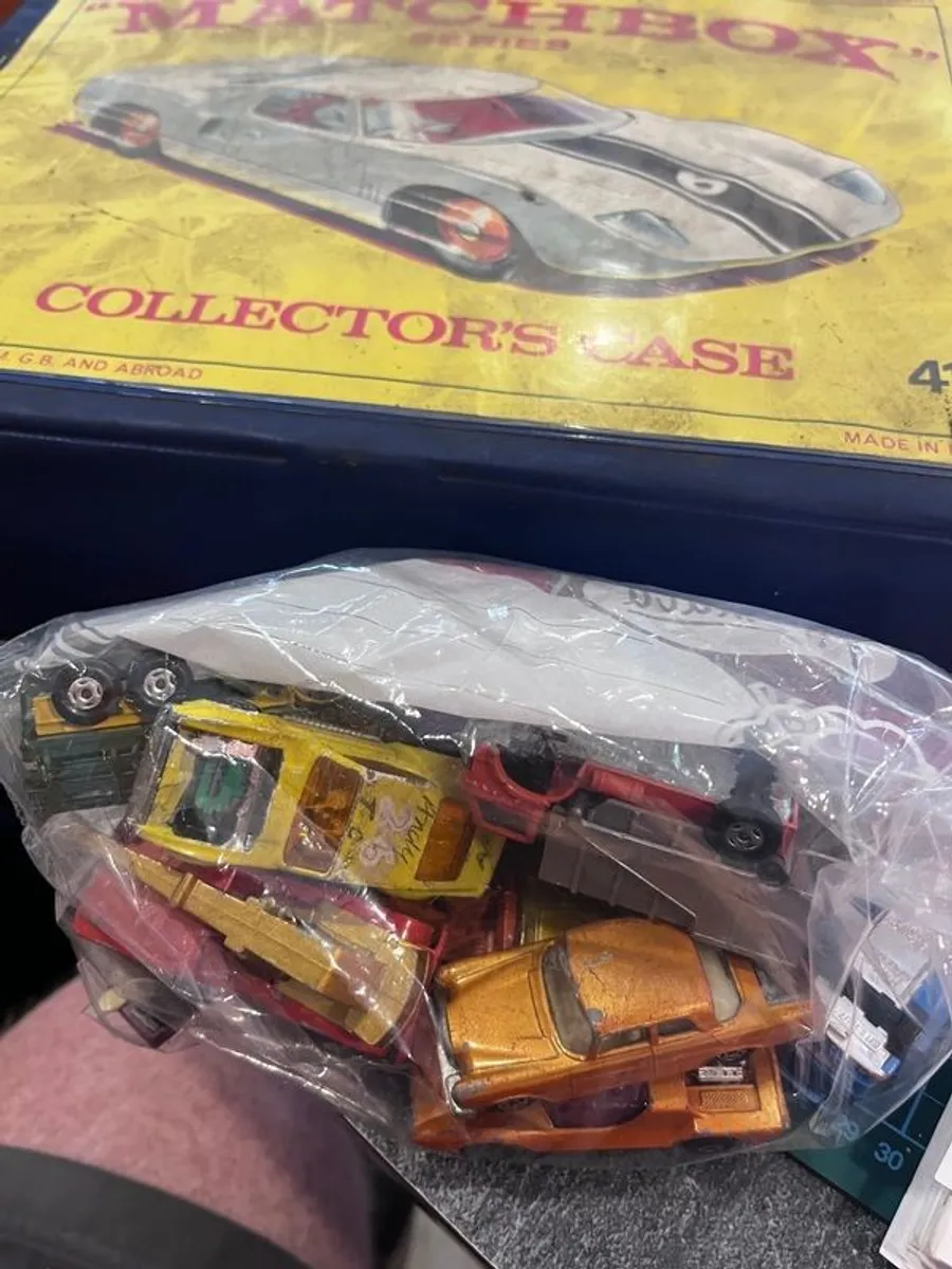 Box 2 of 4 Lesney Matchbox Superfast 70s collection with carry case - Image 1