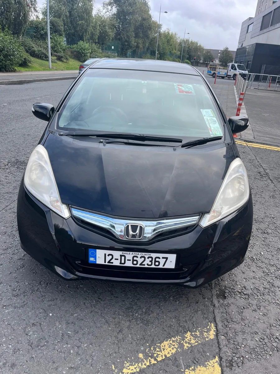 Honda fit hybrid 2012 - Image 1