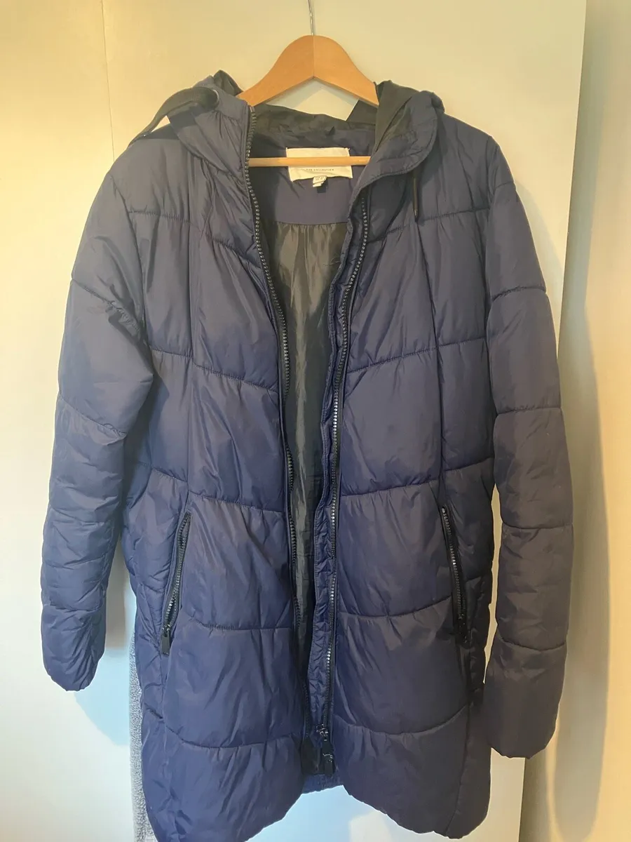 Navy puffer jacket - Image 1