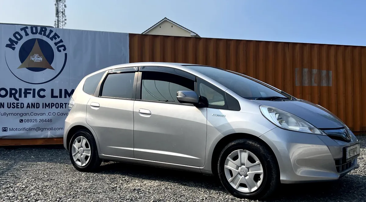 Honda Fit 2012 | 71k kms | Hybrid | Auto - Image 3