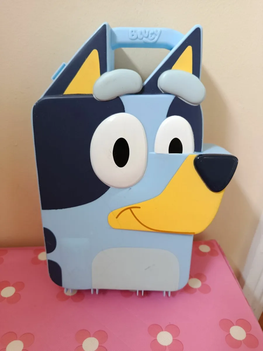 Bluey Play & Go Set - Image 2