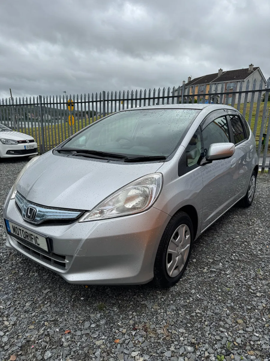Honda Fit 2010 | Auto | Hybrid | New arrival - Image 4