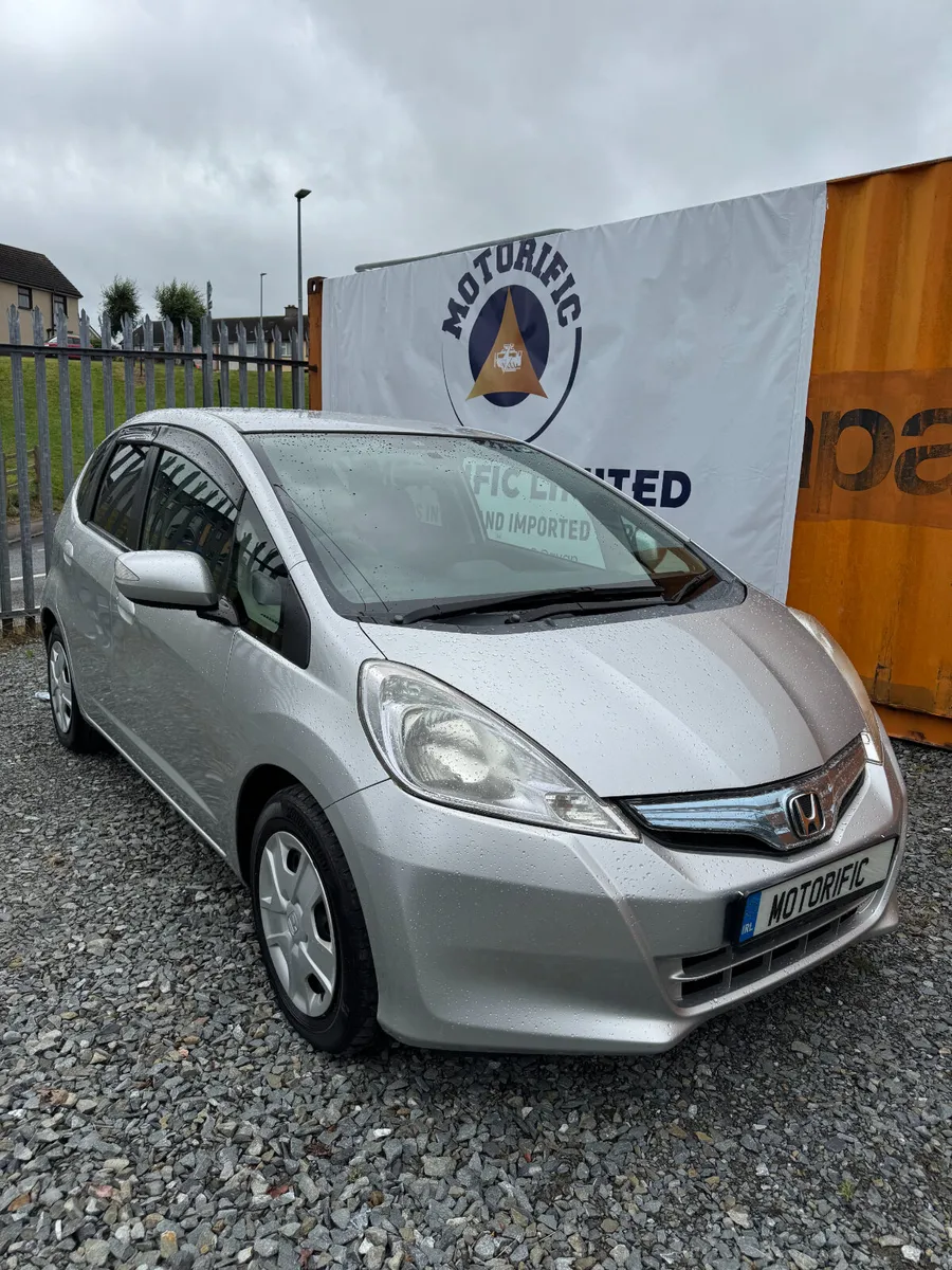 Honda Fit 2010 | Auto | Hybrid | New arrival - Image 3