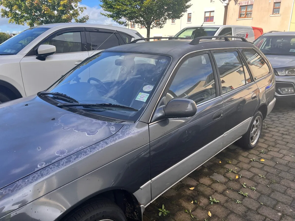 E10 Corolla G-Touring - Image 2