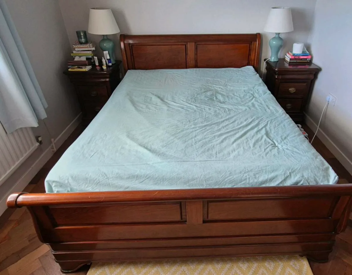 King Size Mahogany Sleigh Bed - Image 1